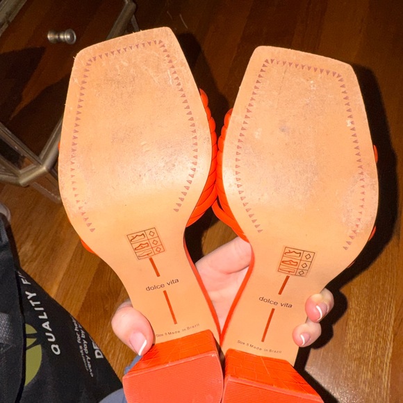 Dolce Vita Women's Sandal - Picture 3 of 3